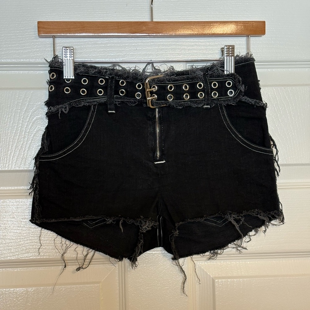 Miaou Black Distressed Denim Shorts w/ Grommet Belt Size 24 LA Made - Rare - Picture 2 of 6